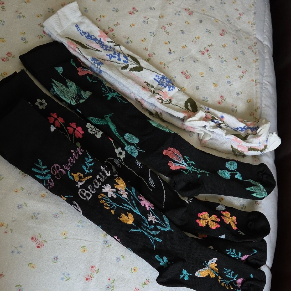 DSW Black and White Crew Socks Hosiery